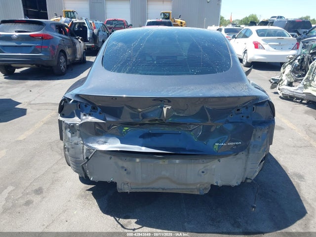 5YJ3E1EB8NF188595 Tesla MODEL 3