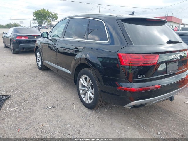 2018 AUDI Q7 WA1LAAF70JD047781 Photo 2