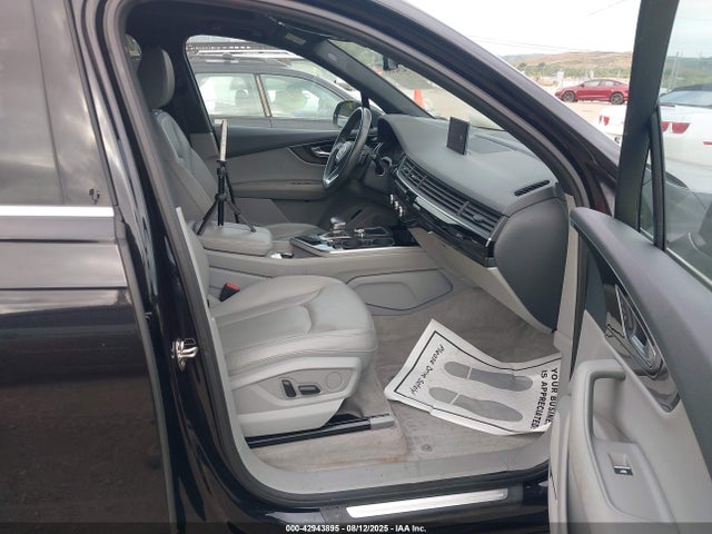 2018 AUDI Q7 WA1LAAF70JD047781 Photo 4