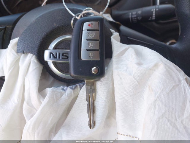 3N1CN8DV1NL839672 Nissan Versa