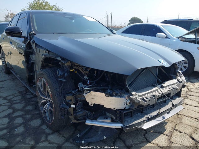 BMW 2024 2024 WBY33FK07RCP59372 Image 6