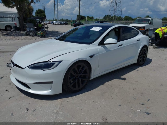 5YJSA1E66NF477596 Tesla 2022