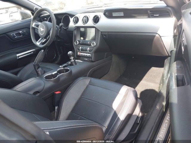 Ford 5.0l 4v premium fuel 2017 1FA6P8CF1H5345546 Image 5