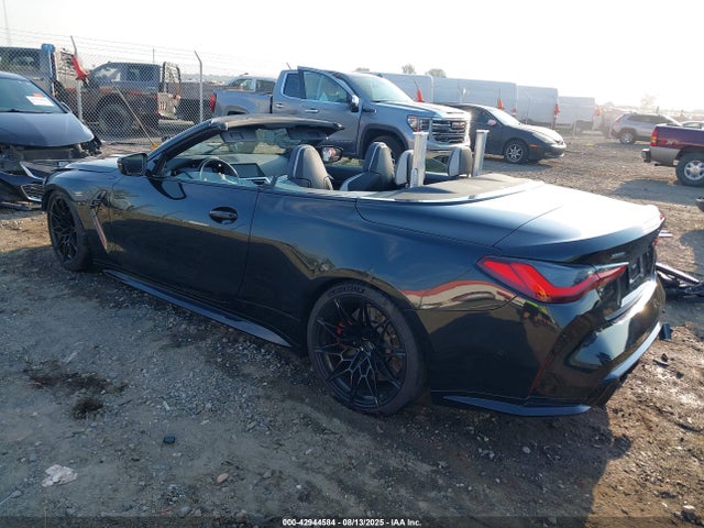 2023 BMW M4 WBS33BA06PCL90778 Photo 2