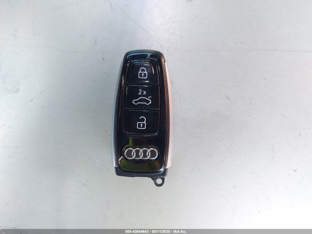 2024 AUDI S8 WAULSAF88RN005227 Photo 10