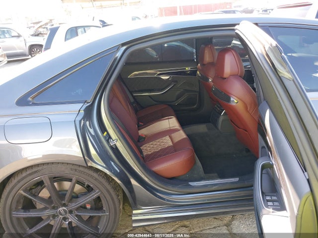 2024 AUDI S8 WAULSAF88RN005227 Photo 7