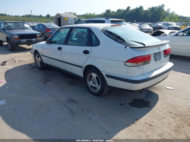 1999 SAAB 9-3 YS3DD58N4X2056761 Photo 2