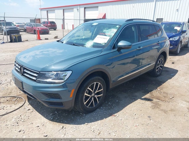 Volkswagen Tiguan 2021 3VV2B7AX4MM108018 Image 2