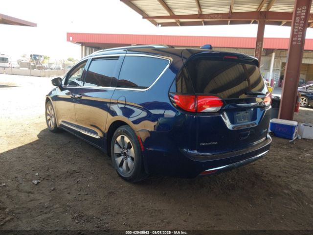 2017 CHRYSLER PACIFICA HYBRID 2C4RC1N79HR692299 Photo 2