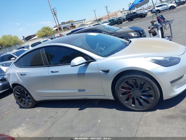 5YJ3E1EC2NF203343 Tesla MODEL 3
