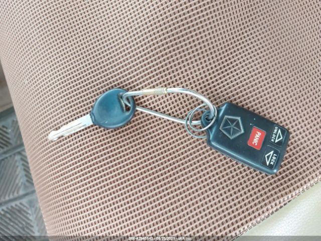 1997 CHRYSLER TOWN & COUNTRY 1C4GP64L3VB343186 Photo 10