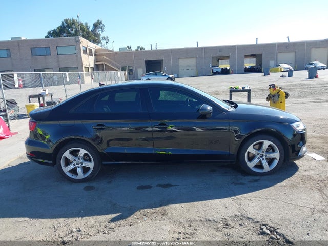 WAUAUGFF4J1029040 Audi 2018