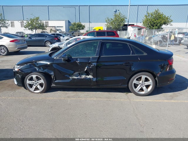 WAUAUGFF4J1029040 Audi 2018