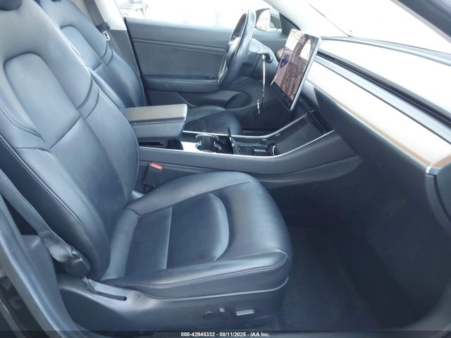 2018 TESLA MODEL 3 5YJ3E1EA9JF003908 Photo 4