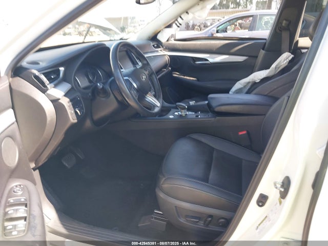 3PCAJ5M14LF120228 Infiniti QX50
