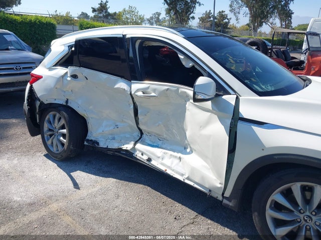 3PCAJ5M14LF120228 Infiniti QX50