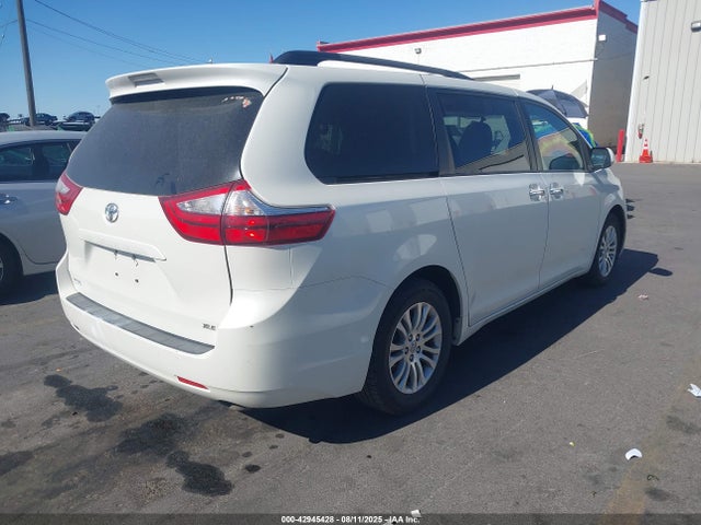 2017 TOYOTA SIENNA 5TDYZ3DC4HS823151 Photo 3
