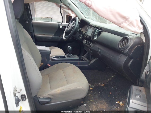 Toyota 2tr-fe 2017 5TFRX5GN8HX077669 Image 5