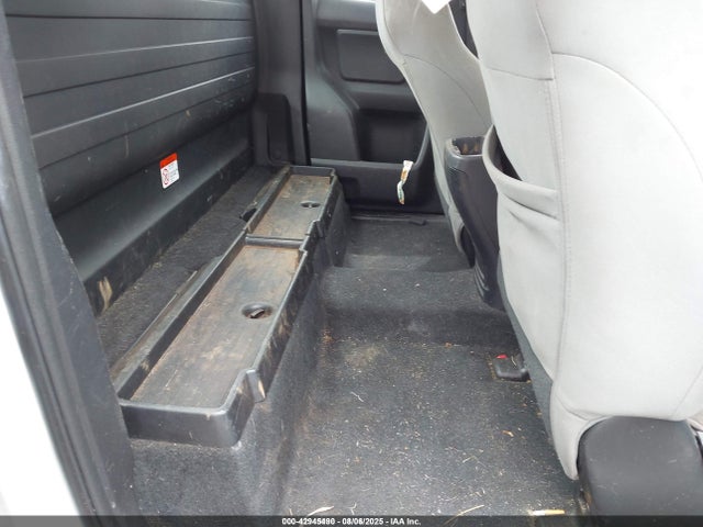 Toyota 2tr-fe 2017 5TFRX5GN8HX077669 Image 8