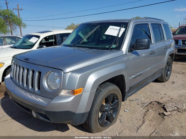 1C4NJPBA0FD429013 Jeep 2015