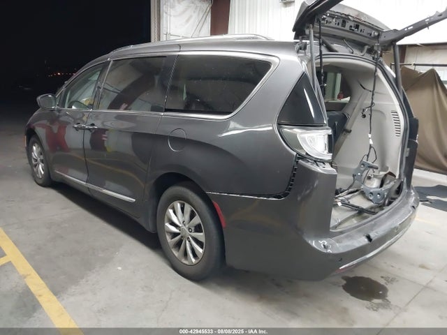 2C4RC1BG7JR214327 Chrysler Pacifica