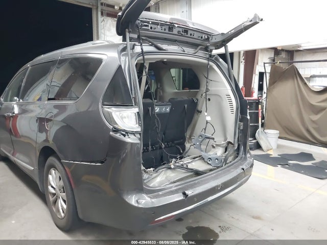 2C4RC1BG7JR214327 Chrysler Pacifica