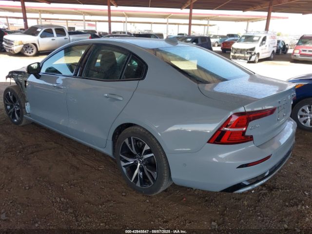 2025 VOLVO S60 7JRL12FC2SG366979 Photo 2