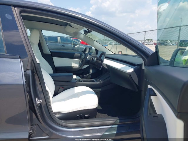 2021 TESLA MODEL 3 5YJ3E1EA8MF921699 Photo 4