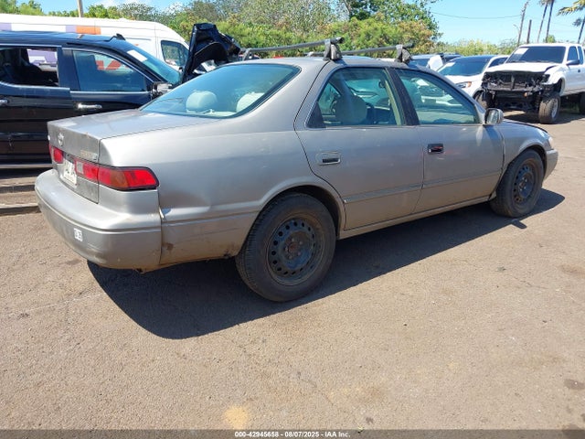 1999 TOYOTA CAMRY 4T1BG22K0XU602636 Photo 3