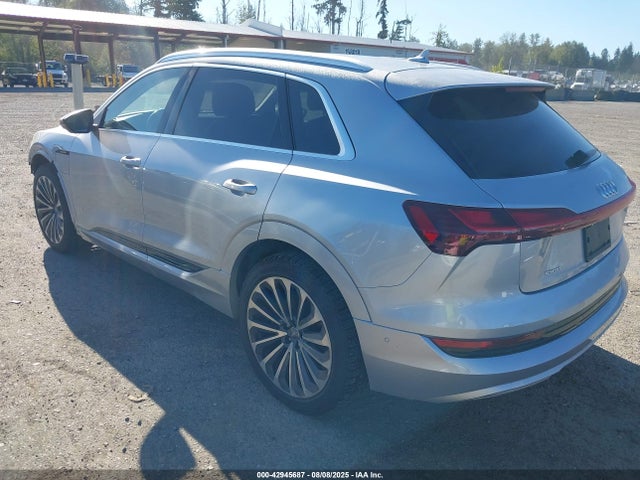 2019 AUDI E-TRON WA1VAAGE3KB010498 Photo 2