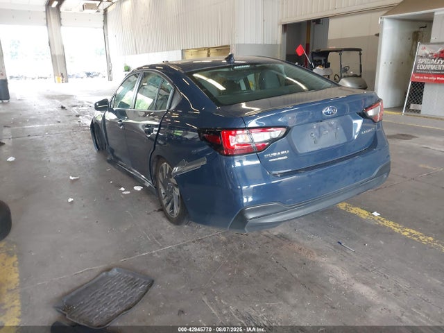 4S3BWAM60P3017921 Subaru Legacy Limited