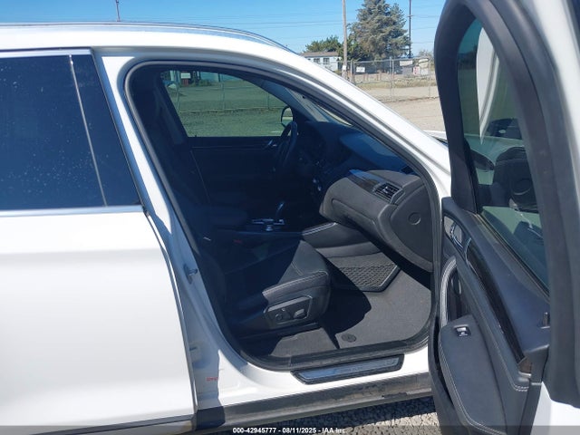 5UXWX9C51H0T00383 BMW X3