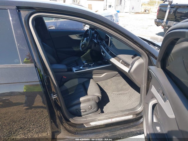 2017 AUDI A4 WAUENAF44HN055229 Photo 4