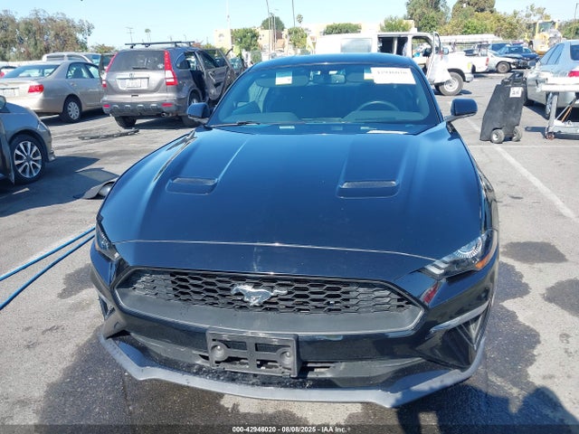 Ford 2.3l 4v premium fuel 2018 1FA6P8TH2J5145010 Image 12