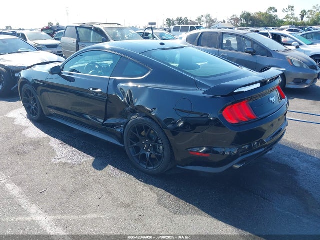 Ford 2.3l 4v premium fuel 2018 1FA6P8TH2J5145010 Image 3