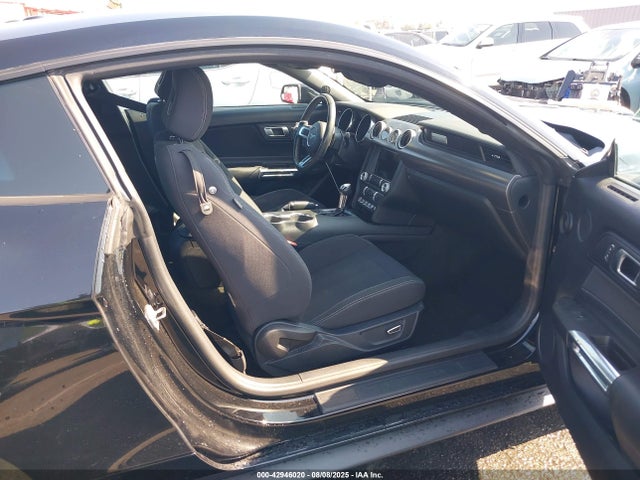 Ford 2.3l 4v premium fuel 2018 1FA6P8TH2J5145010 Image 5