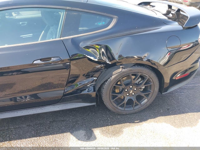Ford 2.3l 4v premium fuel 2018 1FA6P8TH2J5145010 Image 6