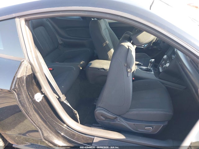 Ford 2.3l 4v premium fuel 2018 1FA6P8TH2J5145010 Image 8