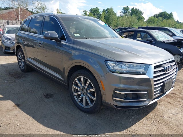 2019 AUDI Q7 WA1LAAF7XKD014675 Photo 0
