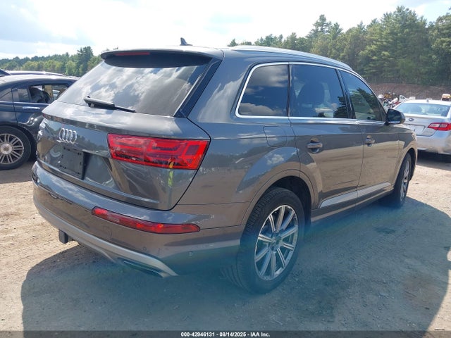 2019 AUDI Q7 WA1LAAF7XKD014675 Photo 3