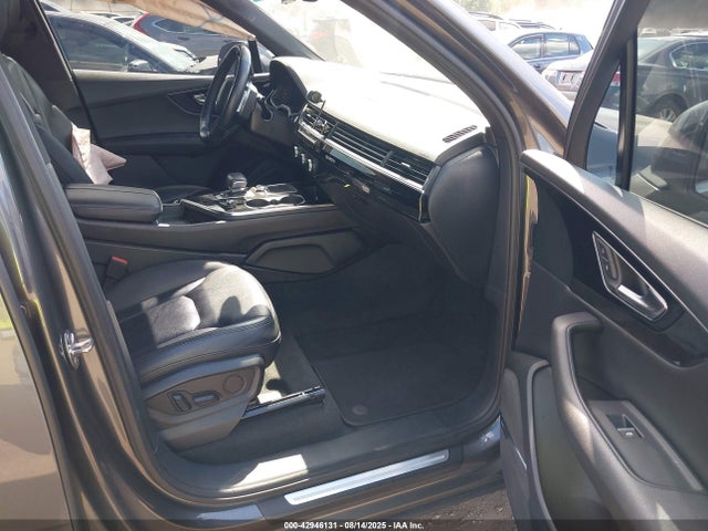 2019 AUDI Q7 WA1LAAF7XKD014675 Photo 4