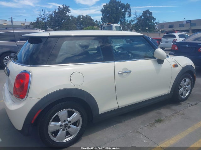 2016 MINI HARDTOP WMWXP5C53G3B14968 Photo 5