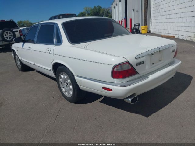 1998 JAGUAR XJ8 SAJHX124XWC826996 Photo 2