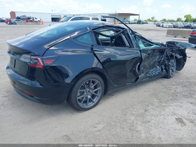 2023 TESLA MODEL 3 5YJ3E1EA6PF498769 Photo 3