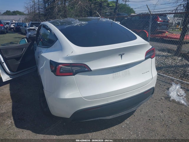 2021 TESLA MODEL Y 5YJYGDEEXMF108157 Photo 2