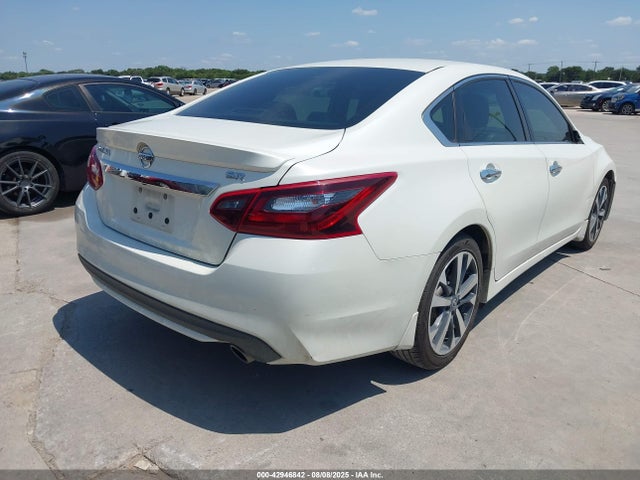 1N4AL3AP4HC478978 Nissan 2017