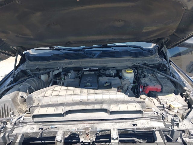 3C6UR5SLXKG573103 RAM 2500