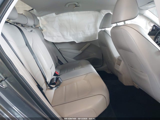 1VWDT7A39HC064278 Volkswagen tsi