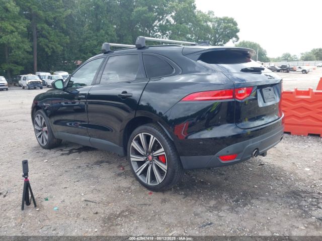 2017 JAGUAR F-PACE SADCK2BV2HA880415 Photo 2