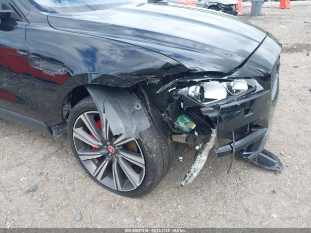2017 JAGUAR F-PACE SADCK2BV2HA880415 Photo 5